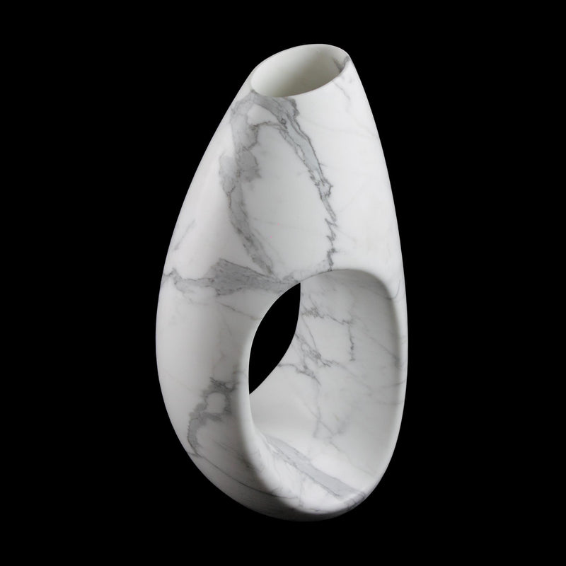 Sculptural vase PV02 in Statuary marble