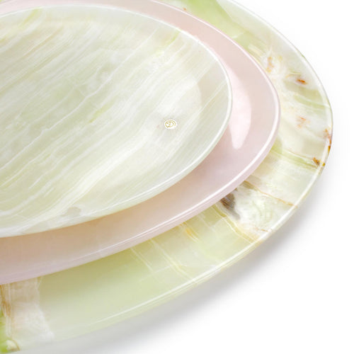 Set of presentation plates in mixed onyx